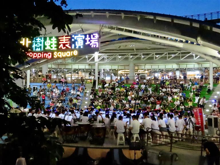兒童新樂園表演2